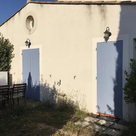 Les Vieux Cabassols Venelles Exterior photo